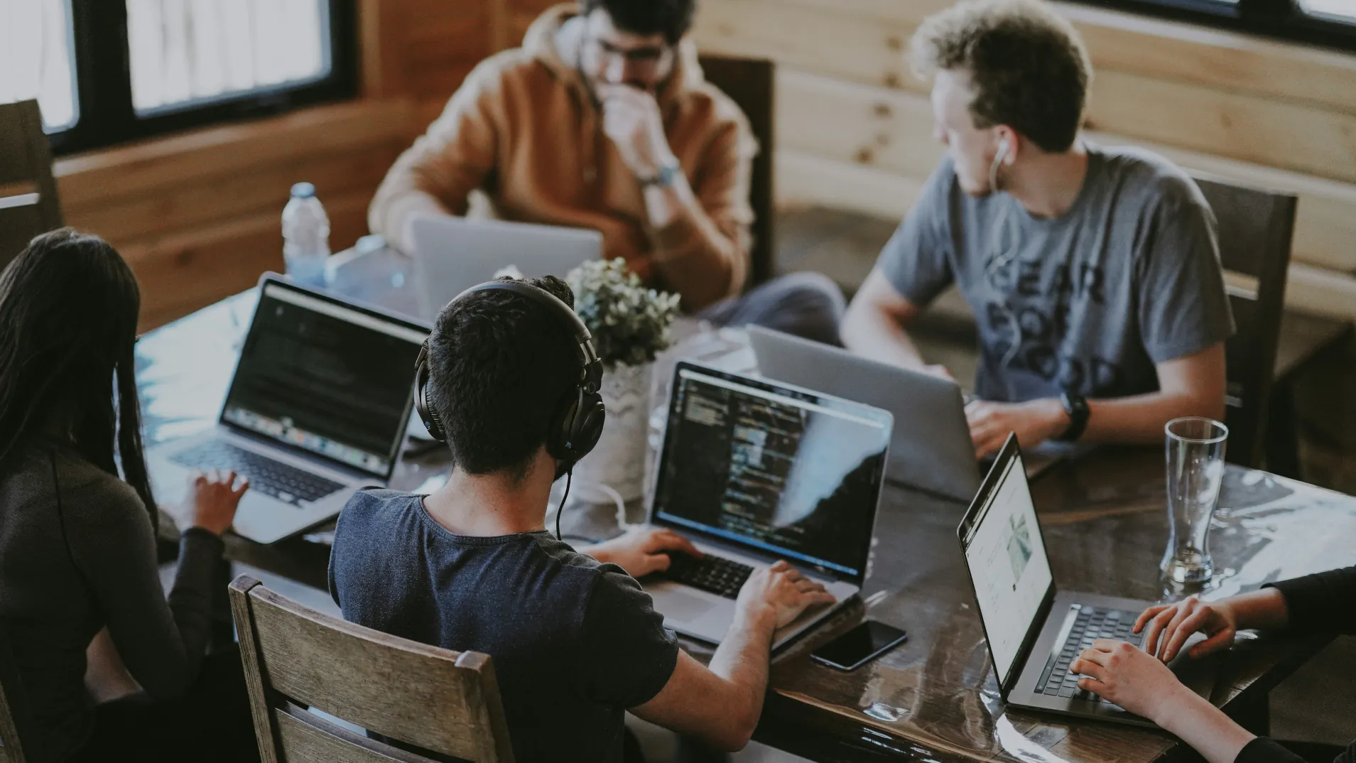 A digital marketing team at SIGNAL working on AI search strategies